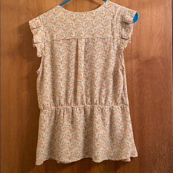 Floral Top with cinched waist - Picture 4 of 4